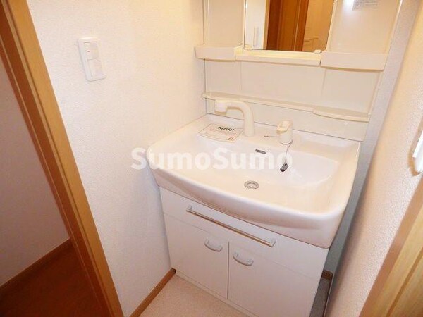 洗面・脱衣所(忙しい朝には欠かせない洗面所です)