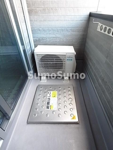 物件内観写真9　(バルコニーからの眺めを楽しみながら食事をしませんか)