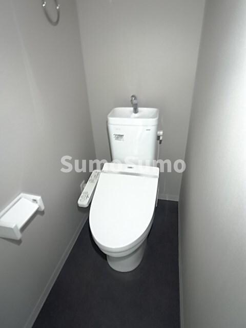 物件内観写真10　(コンパクトで使いやすいトイレです)