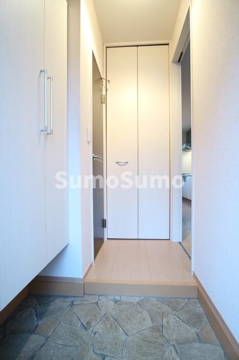 物件内観写真3　(玄関です)