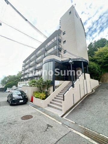 物件外観写真1　(おしゃれな外観です)