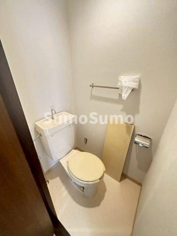 物件内観写真10　(コンパクトで使いやすいトイレです)