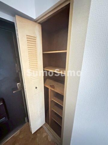 物件内観写真21　(ちょっとした収納スペースも充実しています)