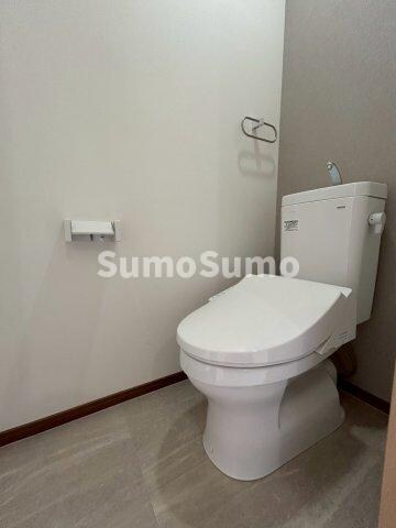 物件内観写真10　(コンパクトで使いやすいトイレです)