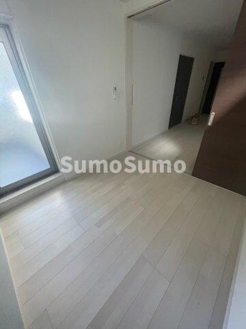 物件内観写真14　(おしゃれな居間です)