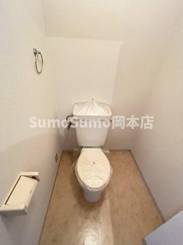 物件内観写真8　(シンプルで使いやすいトイレです)