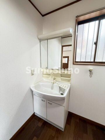 物件内観写真14　(スペースが確保できる洗面所です)