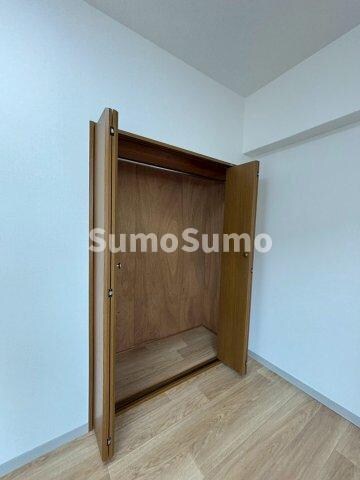 物件内観写真13　(収納豊富です)