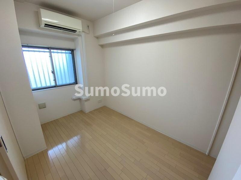 物件内観写真7　(使い勝手のいい寝室です)