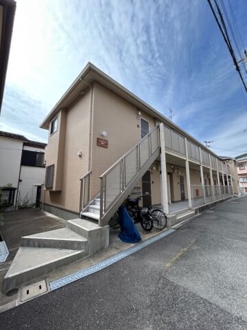 物件外観写真1　(建物外観を気になさる方へ、見た目の良い物件です)