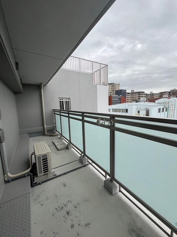 物件内観写真9　(バルコニーがあります)