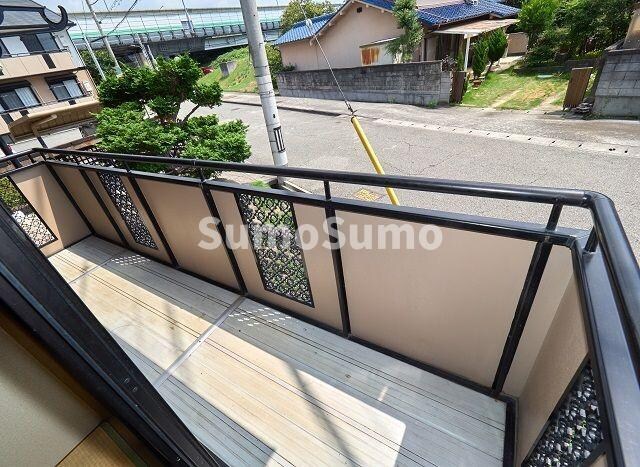 物件内観写真9　(広々としたバルコニーです)