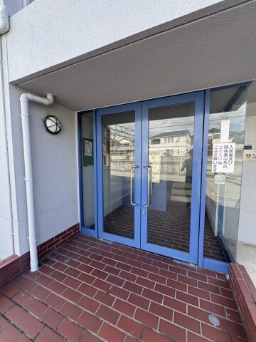 物件外観写真5　(毎日通るエントランスはこのようになっています)