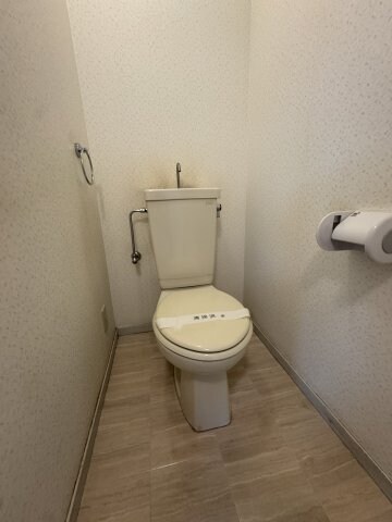 物件内観写真11　(コンパクトで使いやすいトイレです)