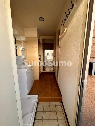 物件内観写真5　(玄関です)