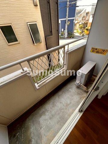 物件内観写真23　(外からの目が気にならないバルコニーで洗濯物が干せます)