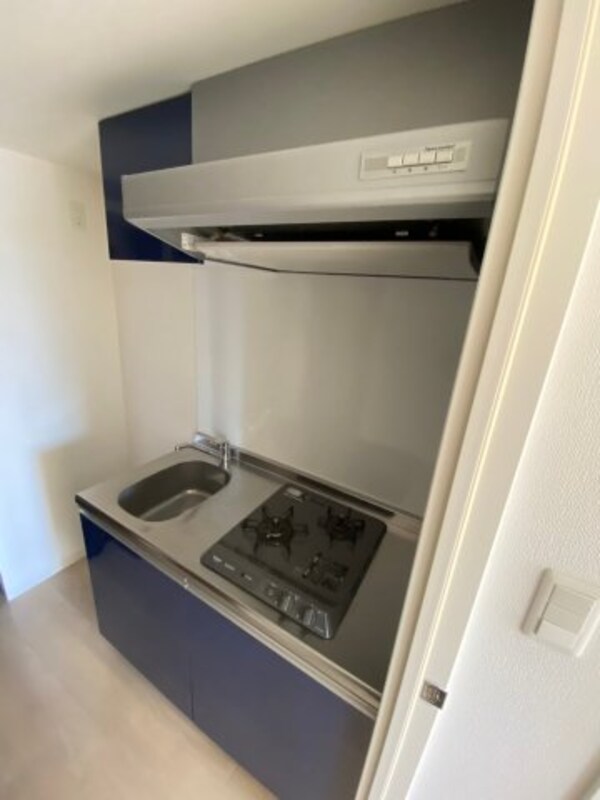 キッチン(コンパクトなキッチンで掃除もラクラク)