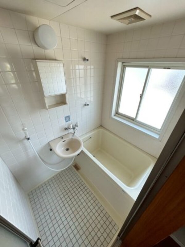 浴室(日々の暮らしに欠かせないお風呂です)