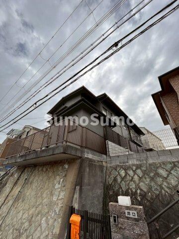 物件外観写真2　(きれいな外観です)