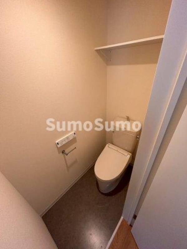 トイレ(コンパクトで使いやすいトイレです)