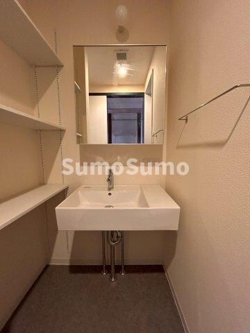 物件内観写真10　(スペースが確保できる洗面所です)