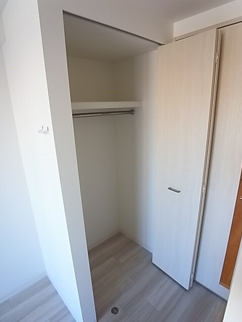 物件内観写真9　(収納のためのスペースです)