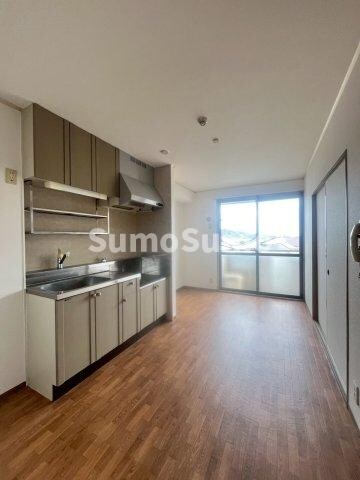 物件内観写真15　(おしゃれなリビングです)