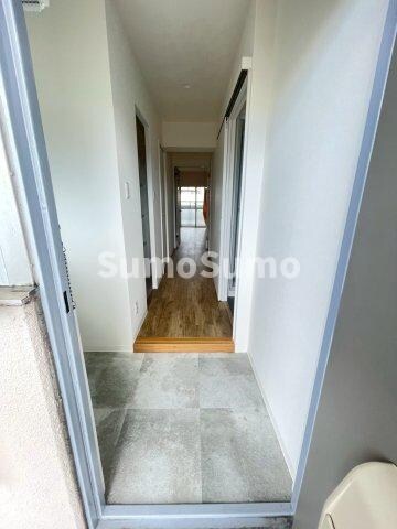 物件内観写真2　(玄関です)