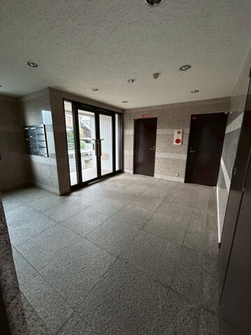 物件外観写真4　(建物の内部です)