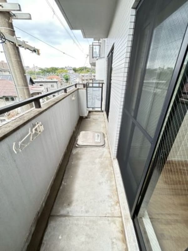 バルコニー(広々としたバルコニーです)