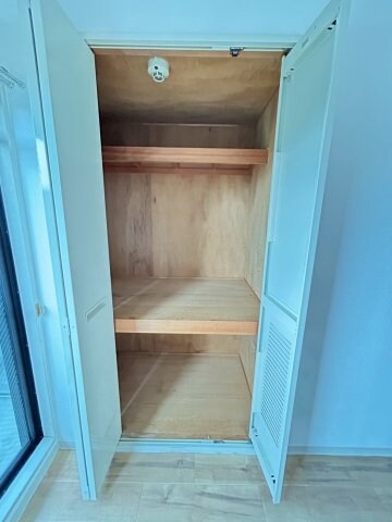 物件内観写真18　(ちょっとした収納スペースも充実しています)