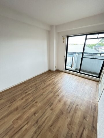 物件内観写真19　(使いやすい居間です)