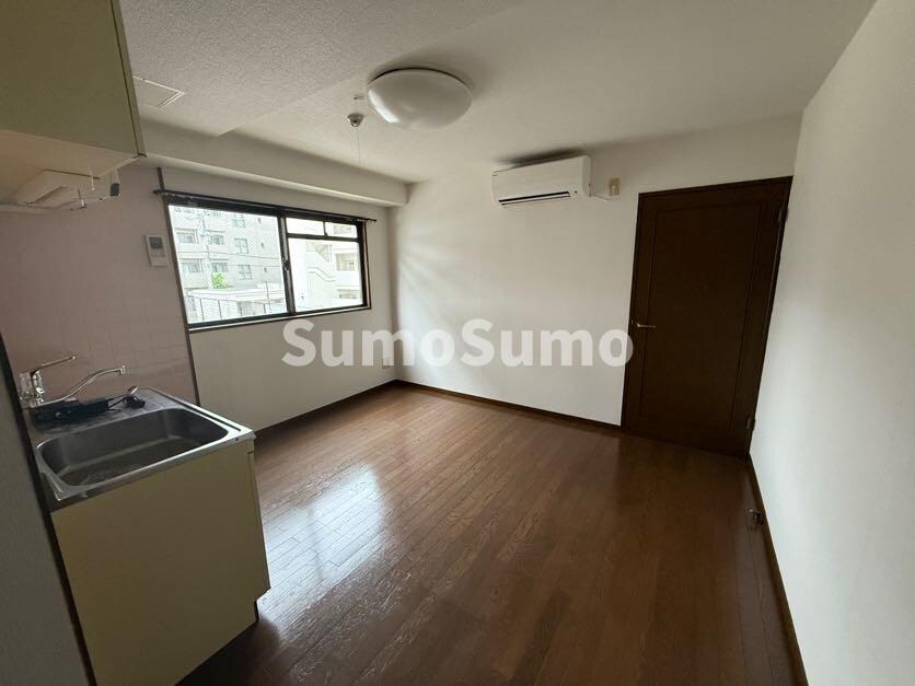 物件内観写真5　(ゆったり過ごせるリビングです)