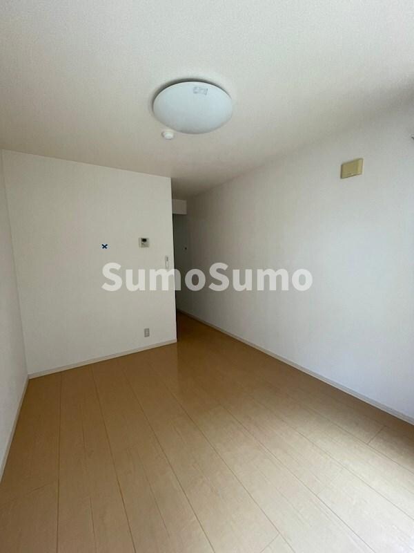 物件内観写真6　(ゆったりとしたリビングです)