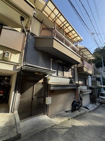 物件外観写真1　(おしゃれな外観です)