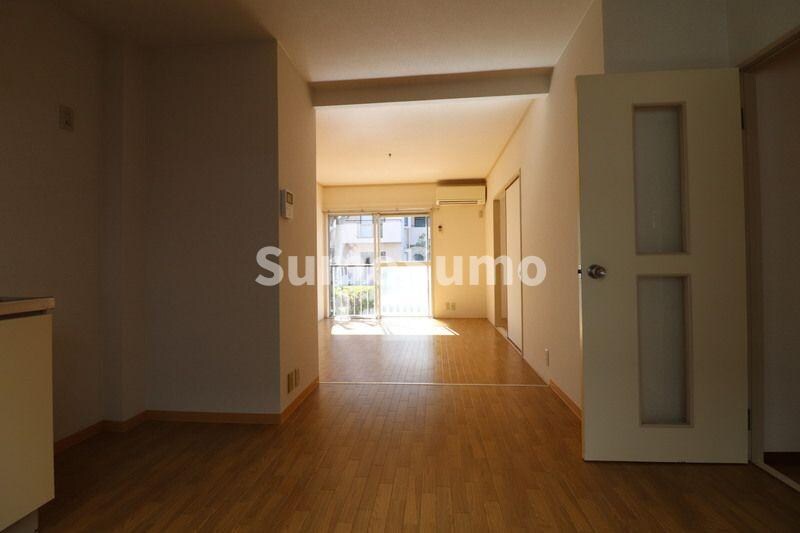 物件内観写真7　(リビングです)