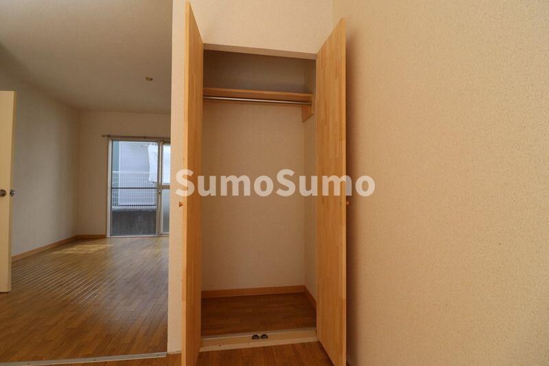 物件内観写真18　(収納のためのスペースです)