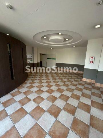 物件外観写真3　(ロビーです)