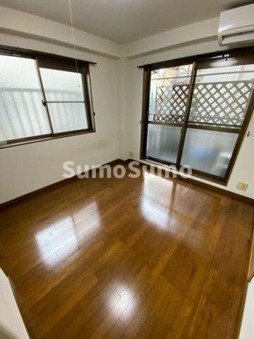 物件内観写真3　(使いやすい居間です)