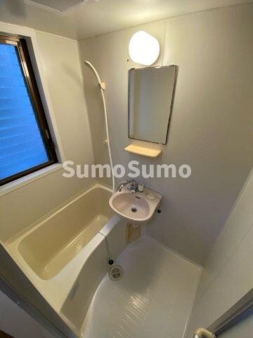 物件内観写真6　(きれいなお風呂です)