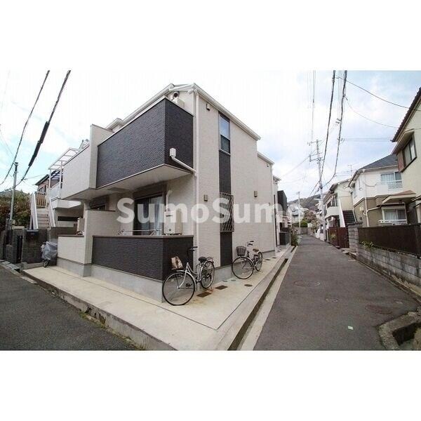 物件外観写真1　(外観も気になるポイント)