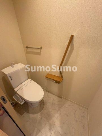 物件内観写真8　(落ち着いたトイレです)