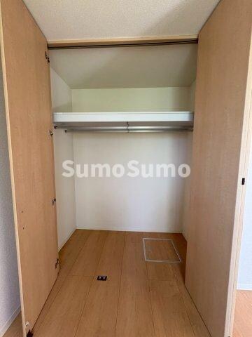 物件内観写真11　(ちょっとした収納スペースも充実しています)