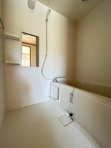 物件内観写真5　(きれいなお風呂です)