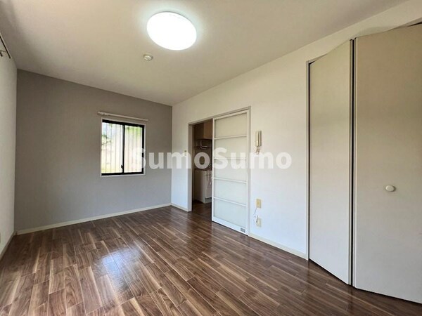 居室(おしゃれなリビングです)