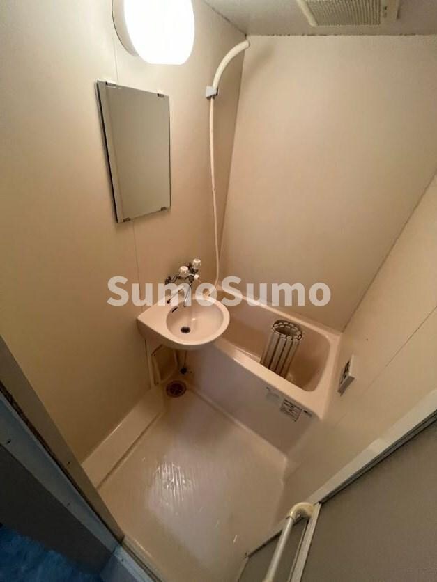 物件内観写真8　(日々の疲れを癒すお風呂付です)