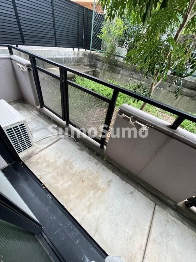 物件内観写真9　(バルコニーがあります)