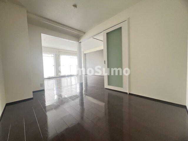 物件内観写真18　(ゆったりとしたリビングです)