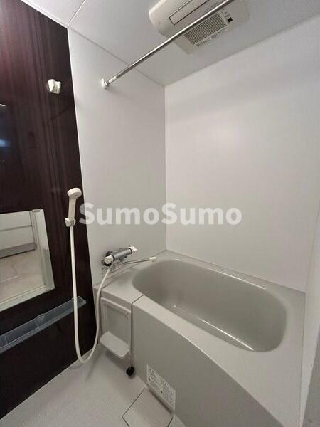 物件内観写真7　(日々の疲れを癒すお風呂付です)