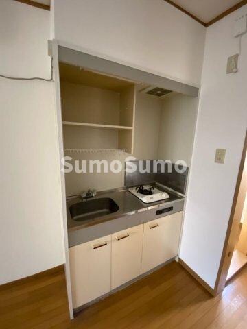 物件内観写真6　(コンパクトなキッチンで掃除もラクラク)